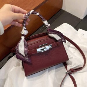 حقيبة يد نسائية لون بوردو